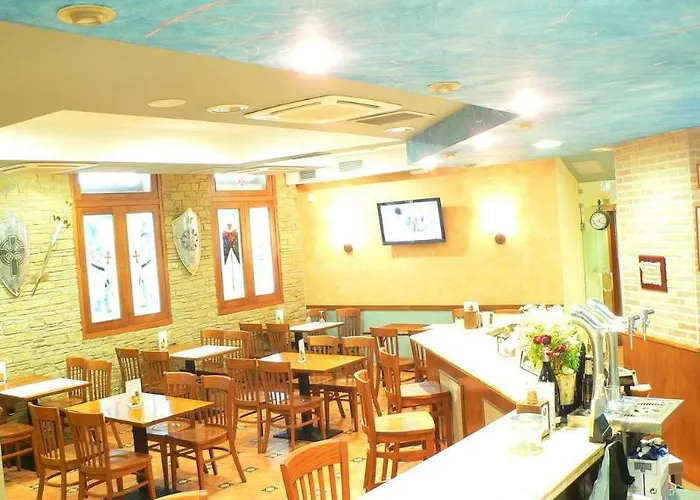 ホテル Templarios ポンフェラダ